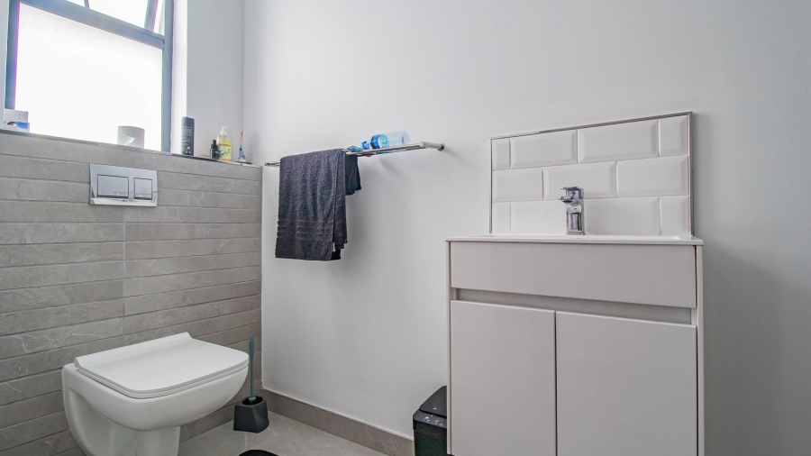 4 Bedroom Property for Sale in Sandown Western Cape